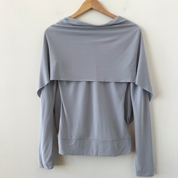 Roland Mouret pale blue long sleeved draped back top - Picture 4 of 16